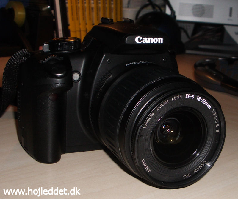 Canon EOS 350D med kitlinsen 18-55mm (taget med mit Pentax S5i).
